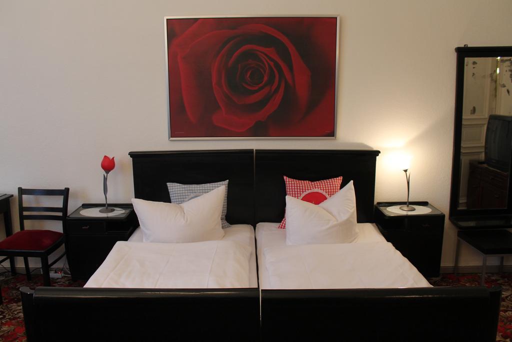 Hotel Pension Columbus Am Kurfurstendamm Berlin Room photo