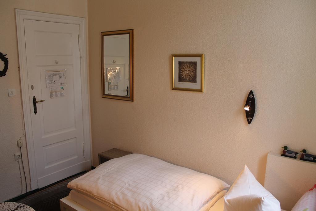 Hotel Pension Columbus Am Kurfurstendamm Berlin Room photo