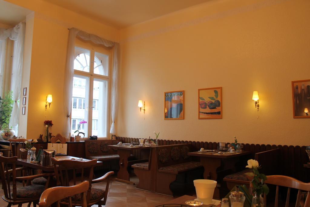 Hotel Pension Columbus Am Kurfurstendamm Berlin Exterior photo