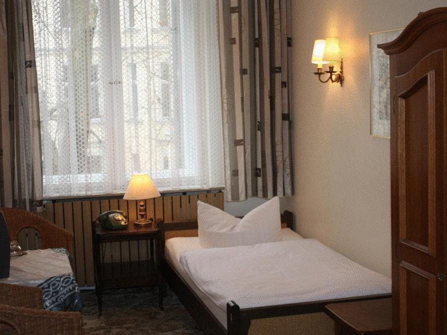 Hotel Pension Columbus Am Kurfurstendamm Berlin Exterior photo